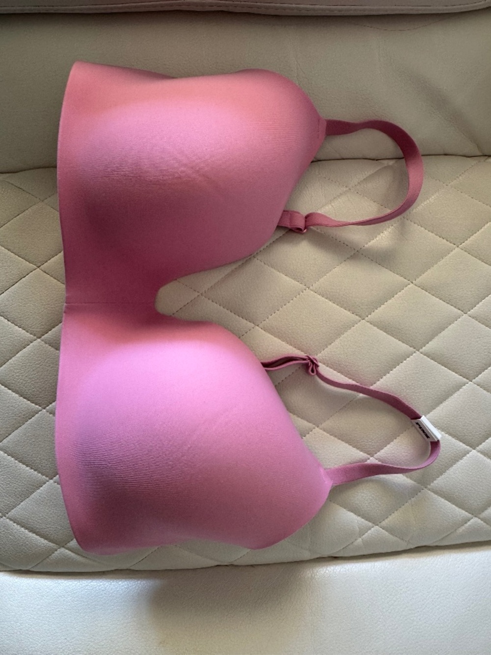 PINK Victoria’s Secret Lightly Lined Wireless Bra 36D Pink NWT